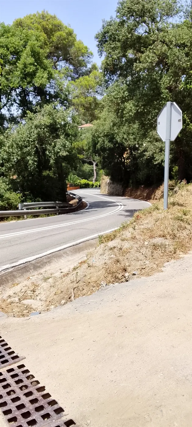Hairpins above Alella